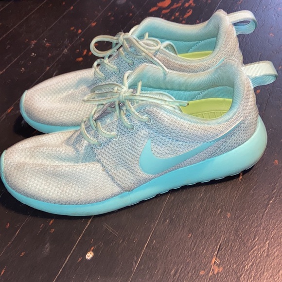 Custom Nike ID Roshe Run - minty green - Picture 4 of 5